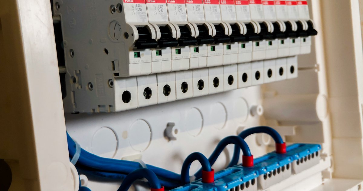 Instalacja elektryczna podczas remontu – co musisz wiedzieć?