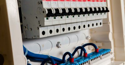 Instalacja elektryczna podczas remontu – co musisz wiedzieć?