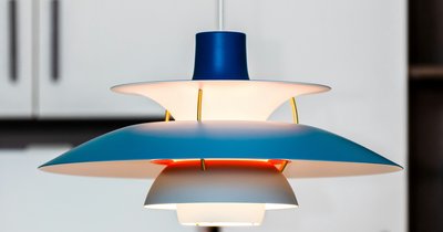 Lampy wiszące jako element dekoracyjny – modne rozwiązania